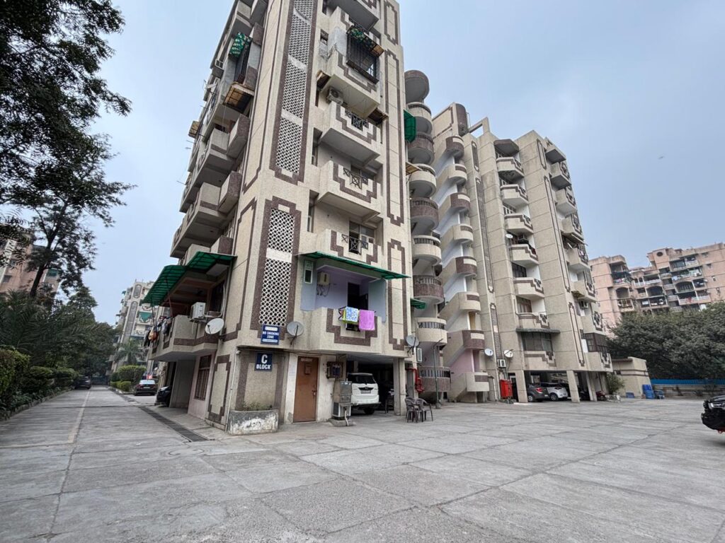 mount-everest-cghs-front-block